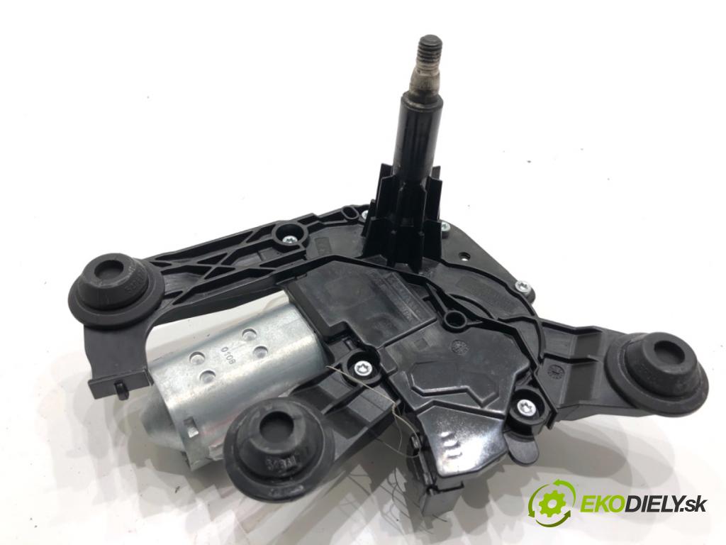 PEUGEOT 2008 I SUV 2018 81 kW 1.2 THP 110 / PureTech 110 1199 motor stěračů zadní část 9678423580