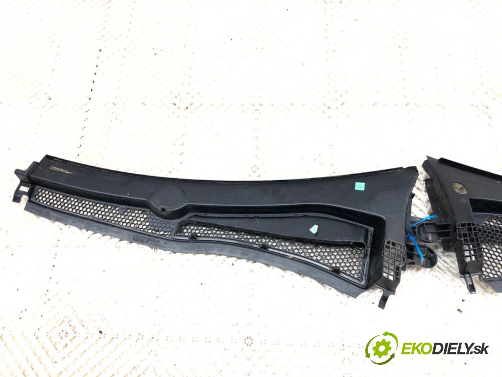 PEUGEOT 2008 I SUV 2018 81 kW 1.2 THP 110 / PureTech 110 1199 Torpédo, plast pod čelné okno 9673302777 9673303577 (Torpédo (plast pod čelným sklom))