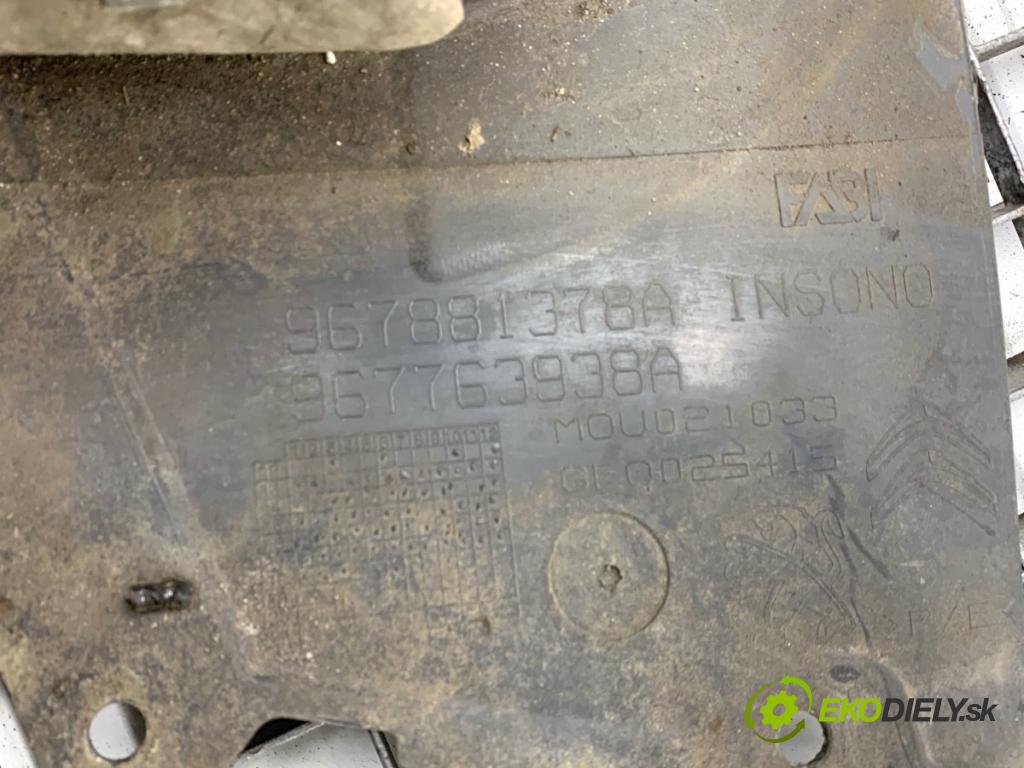 PEUGEOT 2008 I SUV 2018 81 kW 1.2 THP 110 / PureTech 110 1199 podblatník ľavy zad 967881378A