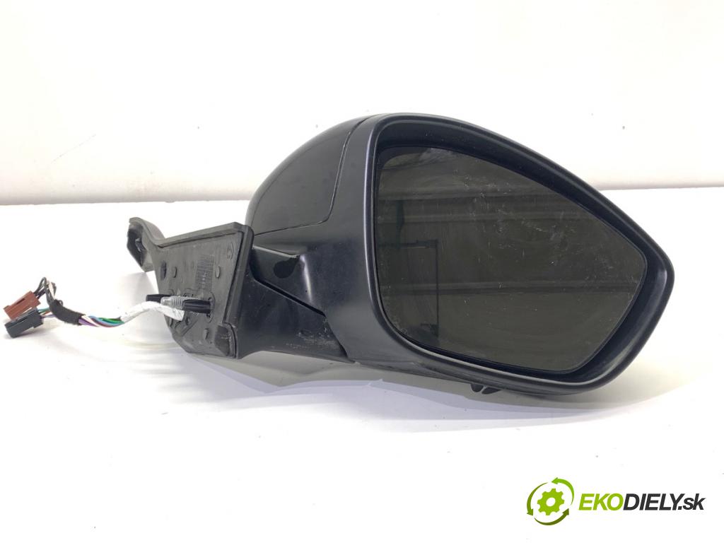 PEUGEOT 2008 I SUV 2018 81 kW 1.2 THP 110 / PureTech 110 1199 zpětné zrcátko pravý 