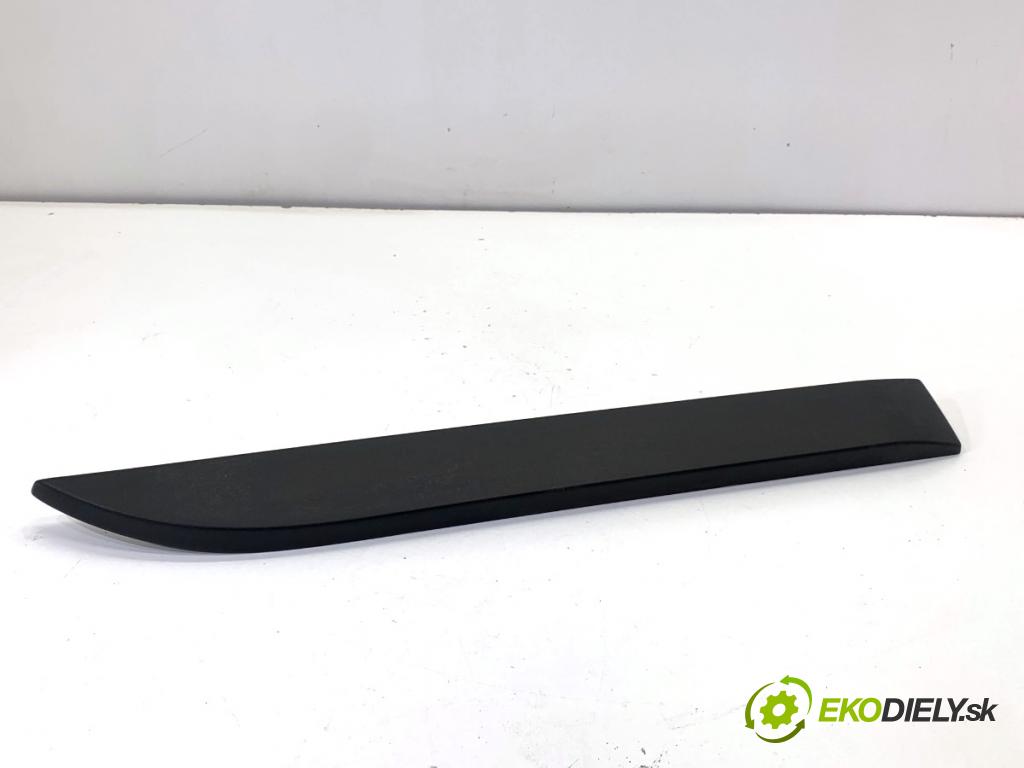 PEUGEOT 2008 I SUV 2018 81 kW 1.2 THP 110 / PureTech 110 1199 lišta dveře pravý zadní část 9678406877