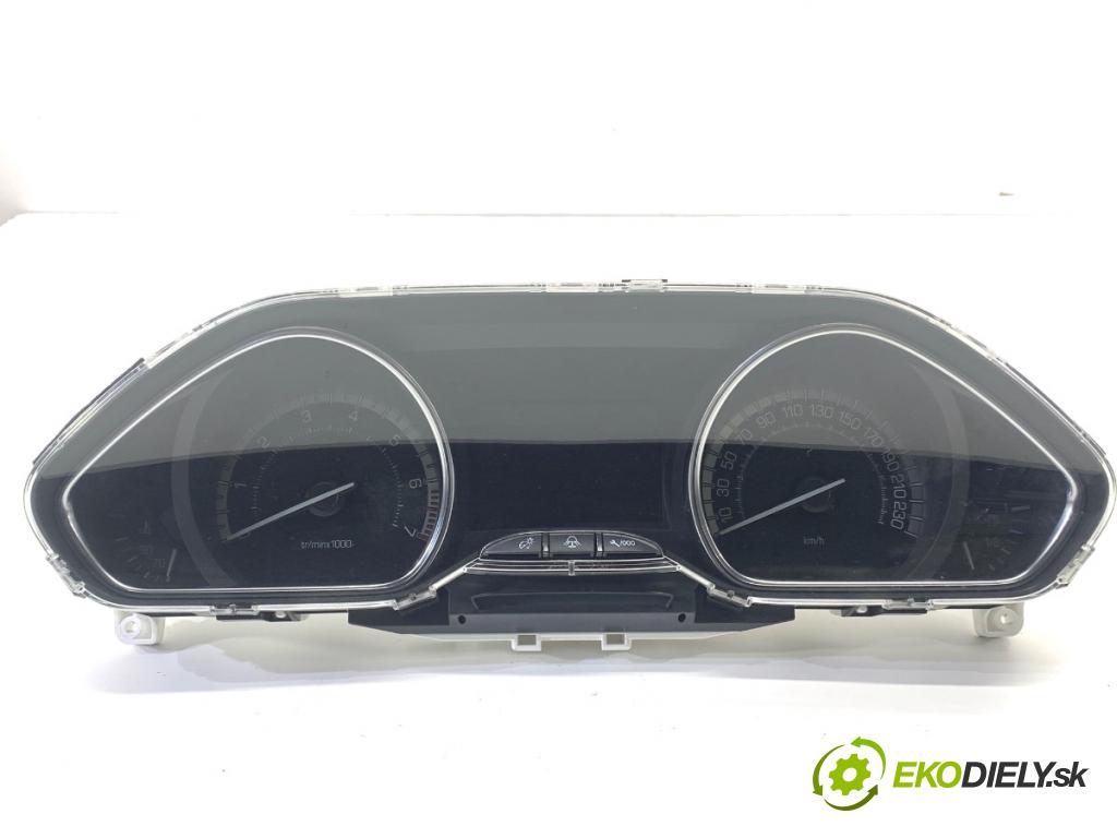 PEUGEOT 2008 I SUV 2018 81 kW 1.2 THP 110 / PureTech 110 1199 Prístrojovka 9824708180 (Prístrojová doska)