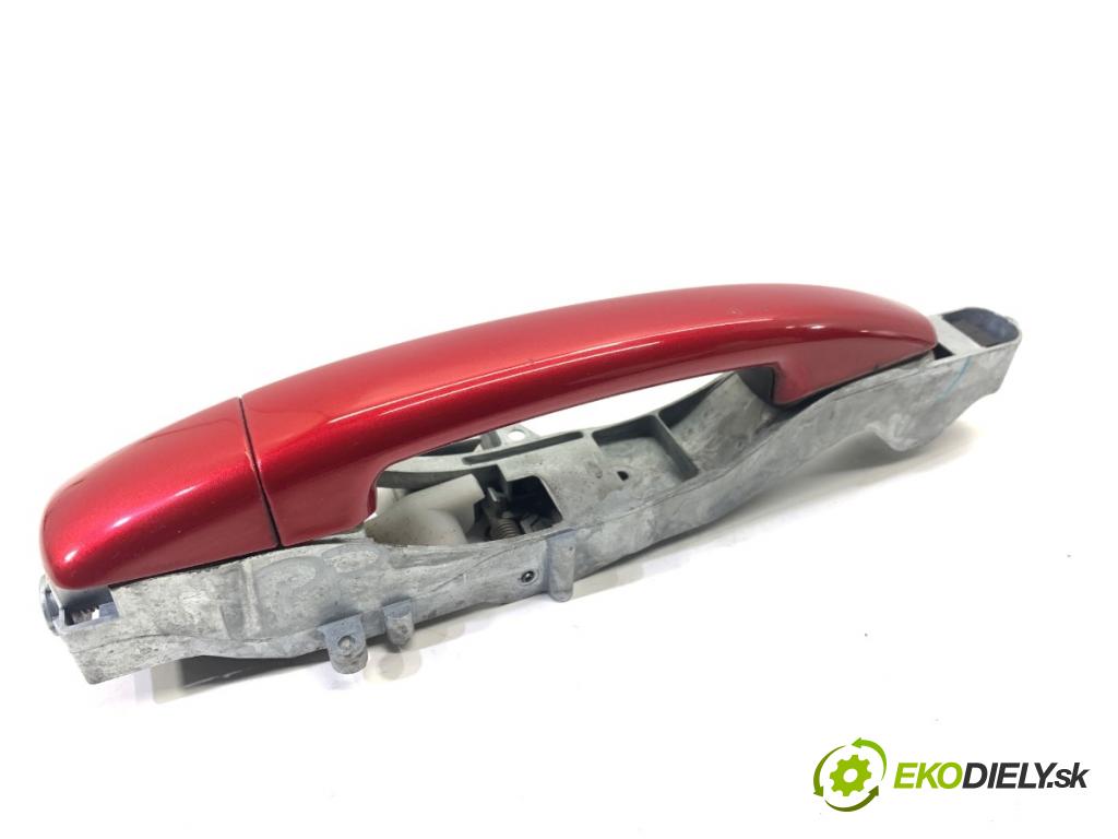 PEUGEOT 2008 I SUV 2018 81 kW 1.2 THP 110 / PureTech 110 1199 klika vnejší pravý přední část