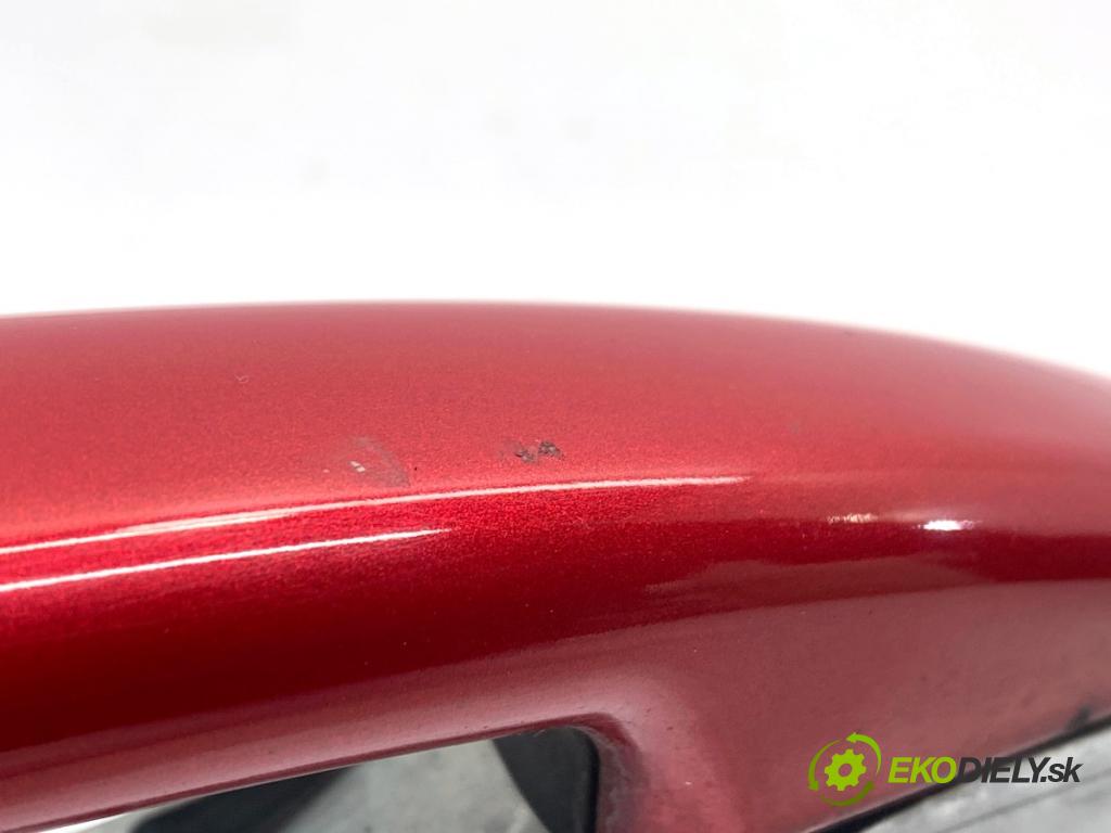 PEUGEOT 2008 I SUV 2018 81 kW 1.2 THP 110 / PureTech 110 1199 klika vnejší pravý přední část