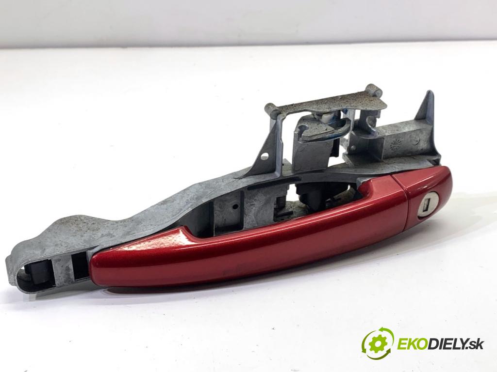 PEUGEOT 2008 I SUV 2018 81 kW 1.2 THP 110 / PureTech 110 1199 klika vnejší levý přední část 