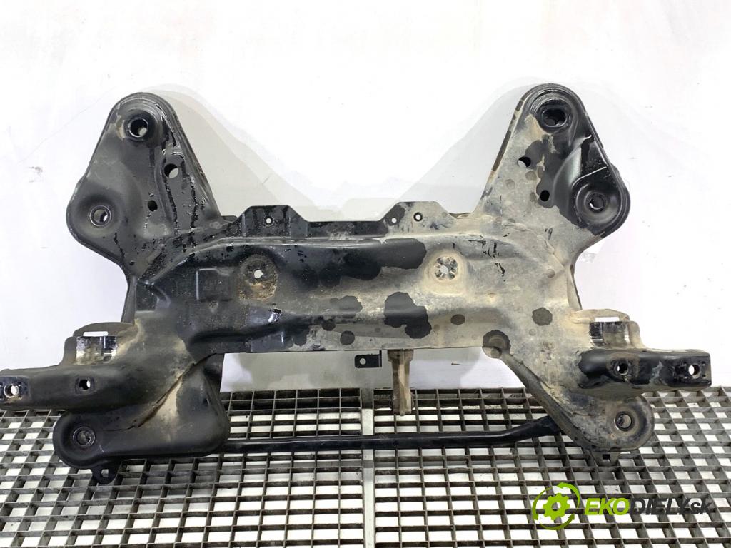 PEUGEOT 2008 I SUV 2018 81 kW 1.2 THP 110 / PureTech 110 1199 výztuha pod motor  (Přední výztuha)