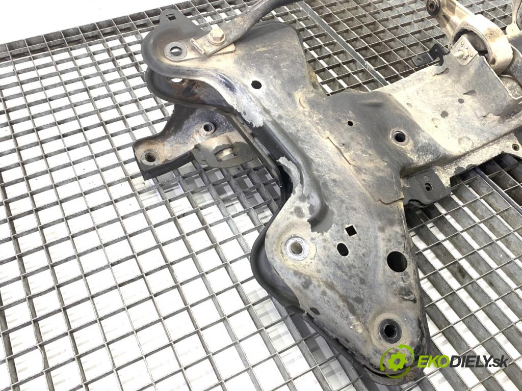 PEUGEOT 2008 I SUV 2018 81 kW 1.2 THP 110 / PureTech 110 1199 výztuha pod motor  (Přední výztuha)