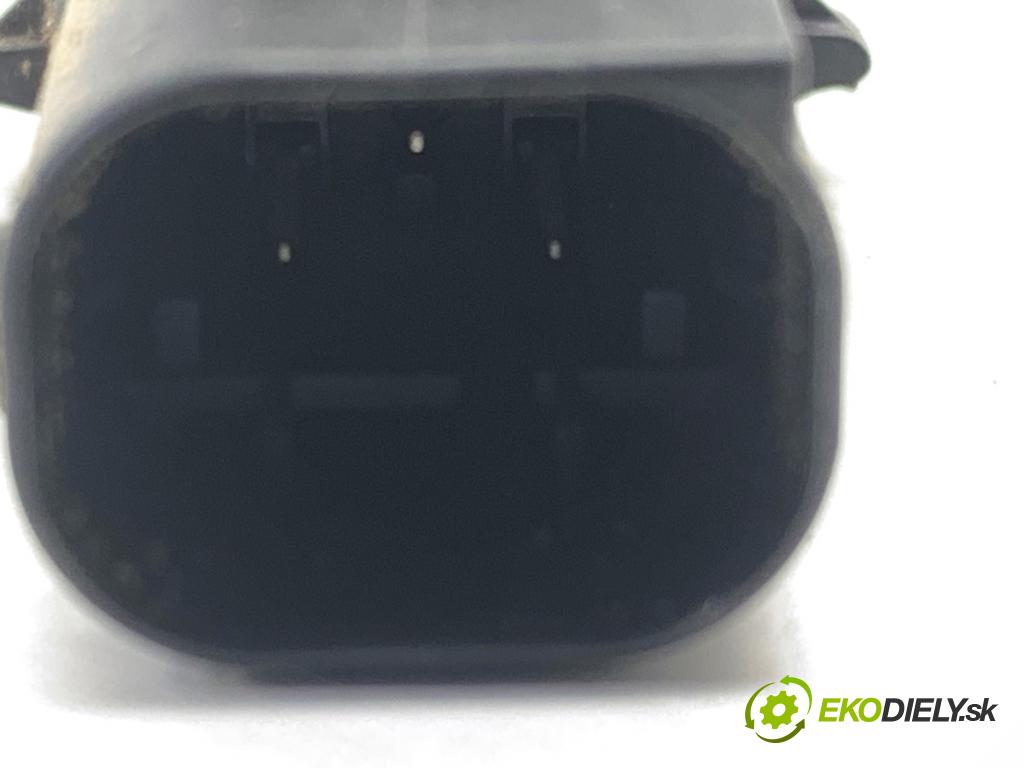 PEUGEOT 2008 I SUV 2018 81 kW 1.2 THP 110 / PureTech 110 1199 snímač PDC 9675202477XT