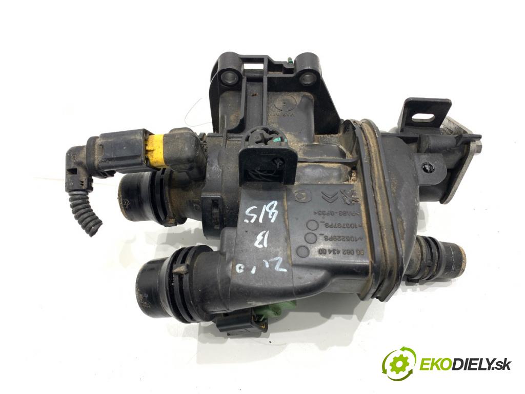 PEUGEOT 2008 I SUV 2018 81 kW 1.2 THP 110 / PureTech 110 1199 obal termostatu 9806243480 (Pouzdro termostatu)