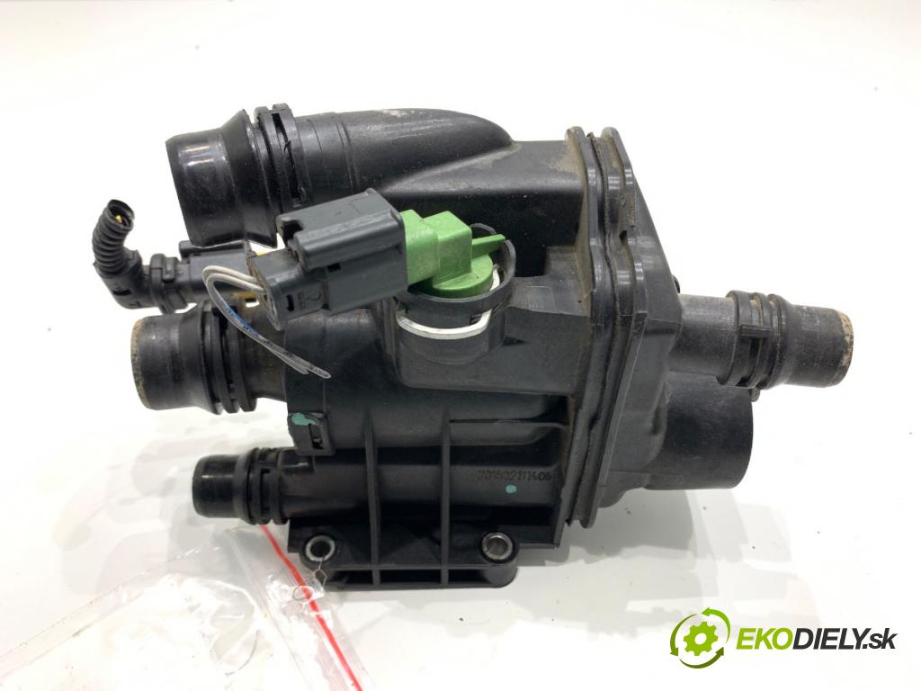 PEUGEOT 2008 I SUV 2018 81 kW 1.2 THP 110 / PureTech 110 1199 obal termostatu 9806243480 (Pouzdro termostatu)