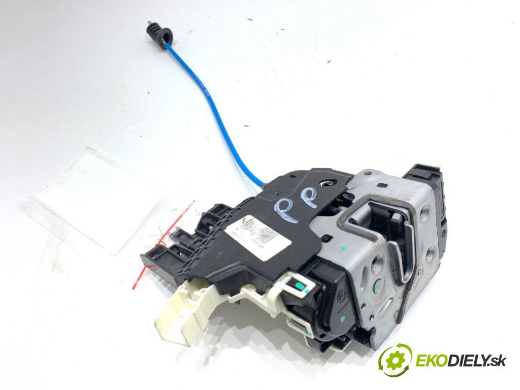 MERCEDES-BENZ W176 liftback 2012 90 kW A 180 (176.042) 1595 zámok Dvere pravy predný