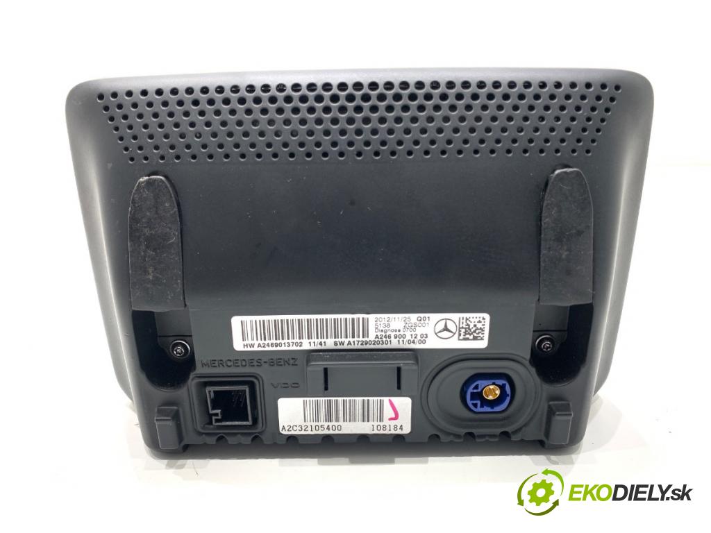 MERCEDES-BENZ W176 liftback 2012 90 kW A 180 (176.042) 1595 Dislpej A2469001203 (Prístrojová doska)