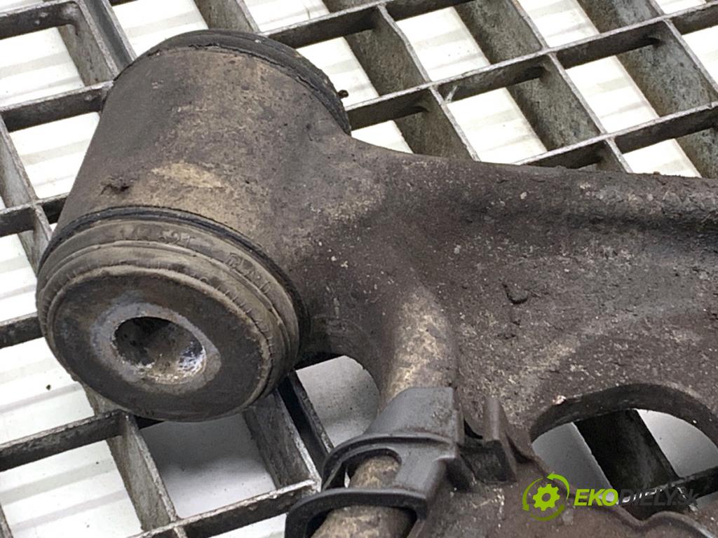 MERCEDES-BENZ W176 liftback 2012 90 kW A 180 (176.042) 1595 Rameno pravy predný