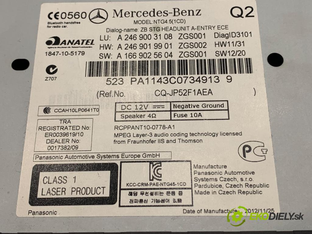 MERCEDES-BENZ W176 liftback 2012 90 kW A 180 (176.042) 1595 RADIO A2469003108 (Audio zařízení)