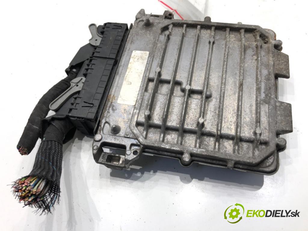 MERCEDES-BENZ W176 liftback 2012 90 kW A 180 (176.042) 1595 riadiaca jednotka Motor A2709000900 (Riadiaca jednotka)