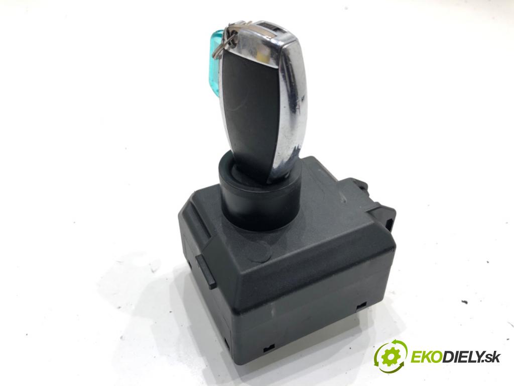 MERCEDES-BENZ W176 liftback 2012 90 kW A 180 (176.042) 1595 spinačka A2469059300 (Spínacia skrinka)