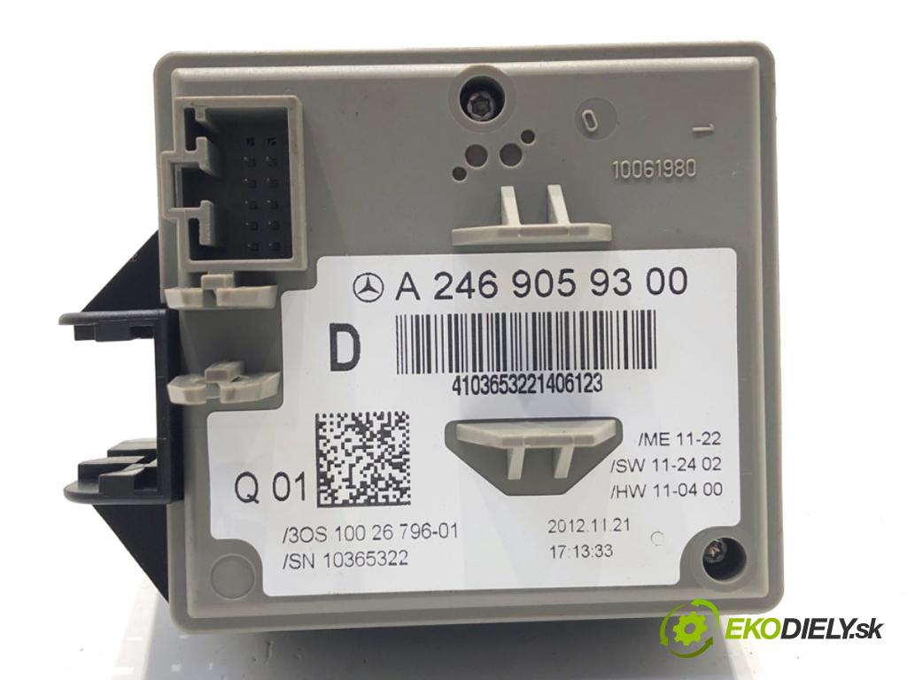 MERCEDES-BENZ W176 liftback 2012 90 kW A 180 (176.042) 1595 spínačka A2469059300 (Spínací skříňka)