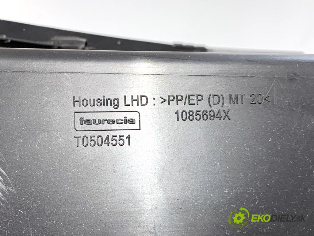 MERCEDES-BENZ W176 liftback 2012 90 kW A 180 (176.042) 1595 Priehradka, kastlík spolujazdca  (Priehradka (kastlík))