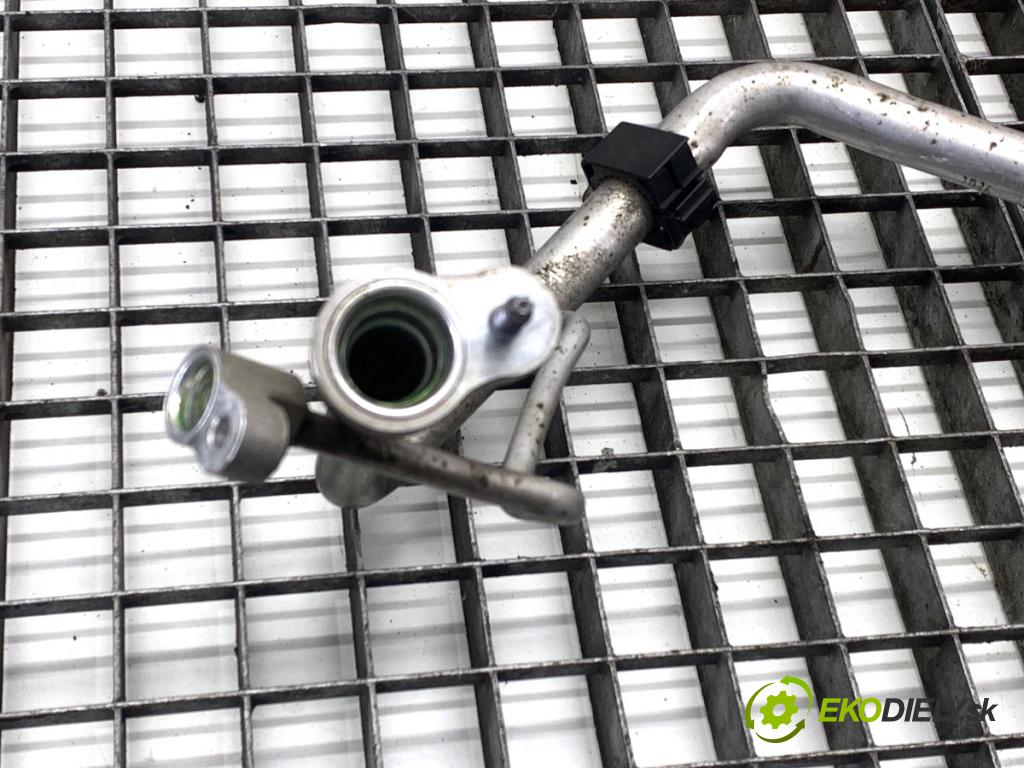 MERCEDES-BENZ W176 liftback 2012 90 kW A 180 (176.042) 1595 rúrka klimatizácie A2468302615 (Rúrka klimatizácie)