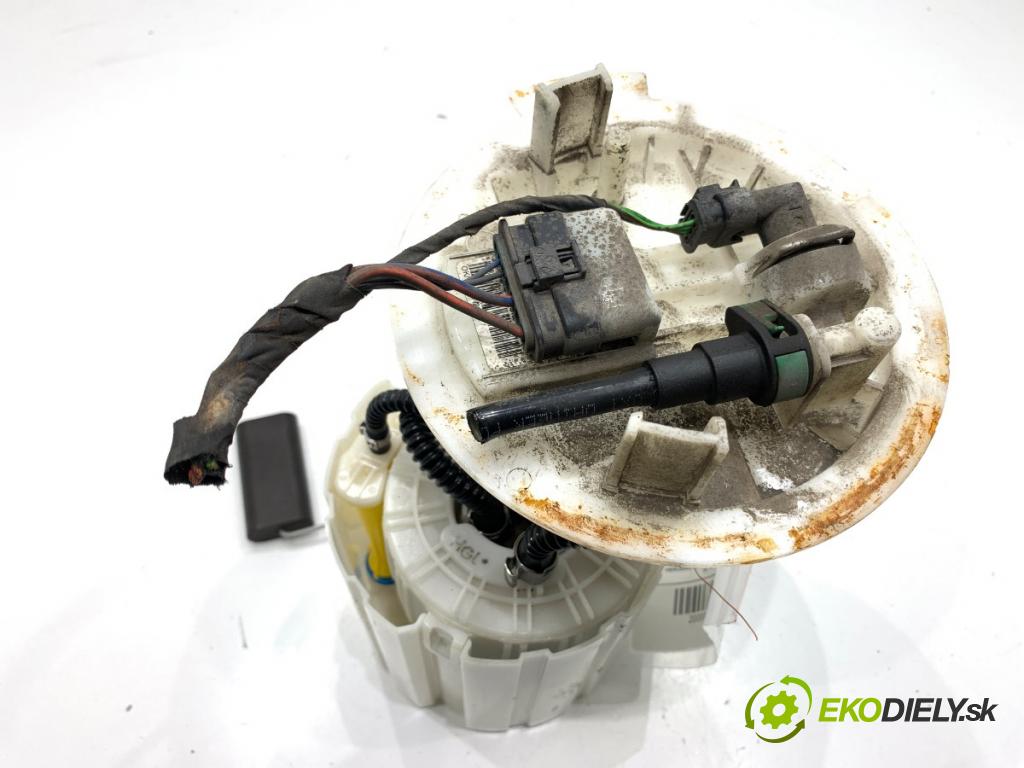 MERCEDES-BENZ W176 liftback 2012 90 kW A 180 (176.042) 1595 pumpa paliva A2464700994