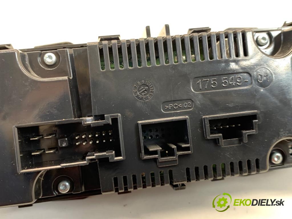 MERCEDES-BENZ W176 liftback 2012 90 kW A 180 (176.042) 1595 Panel ovládania kúrenia 2469004405 (Prepínacie páčky pod volantom)