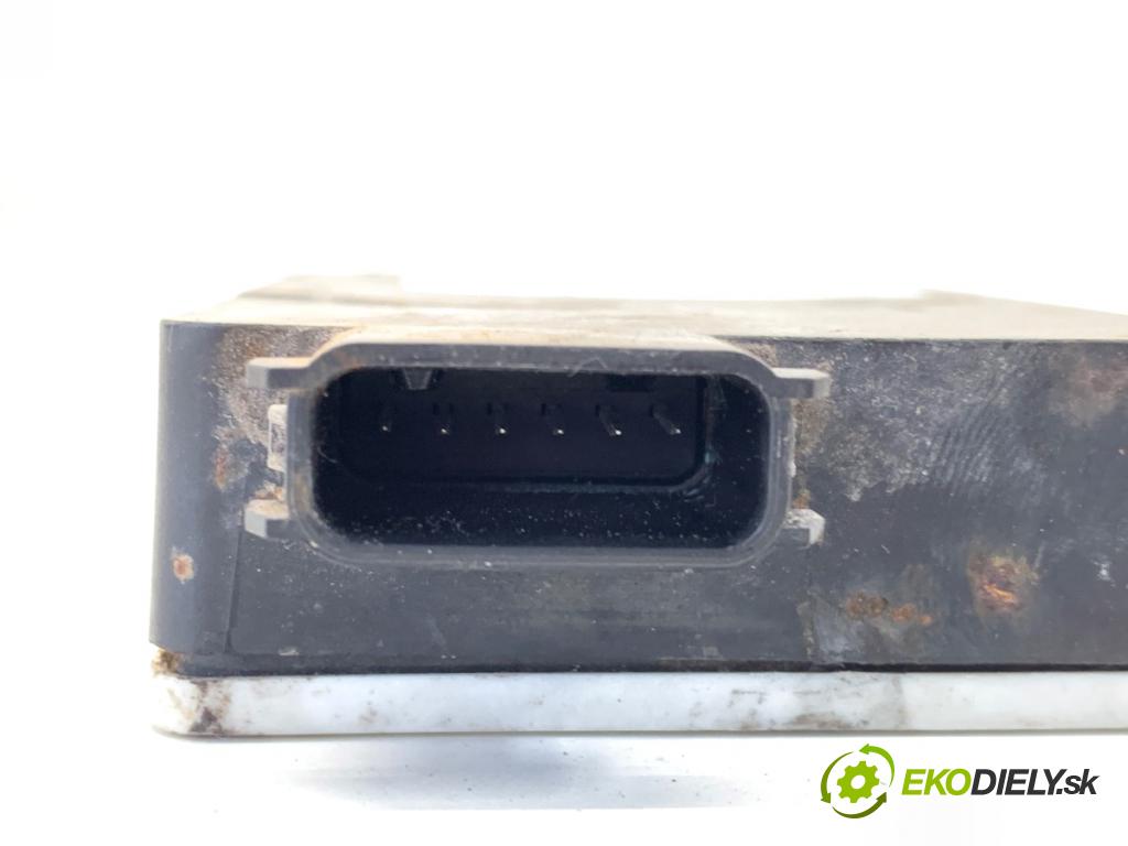 MERCEDES-BENZ W176 liftback 2012 90 kW A 180 (176.042) 1595 RADAR: DISTRONIC A0009051302