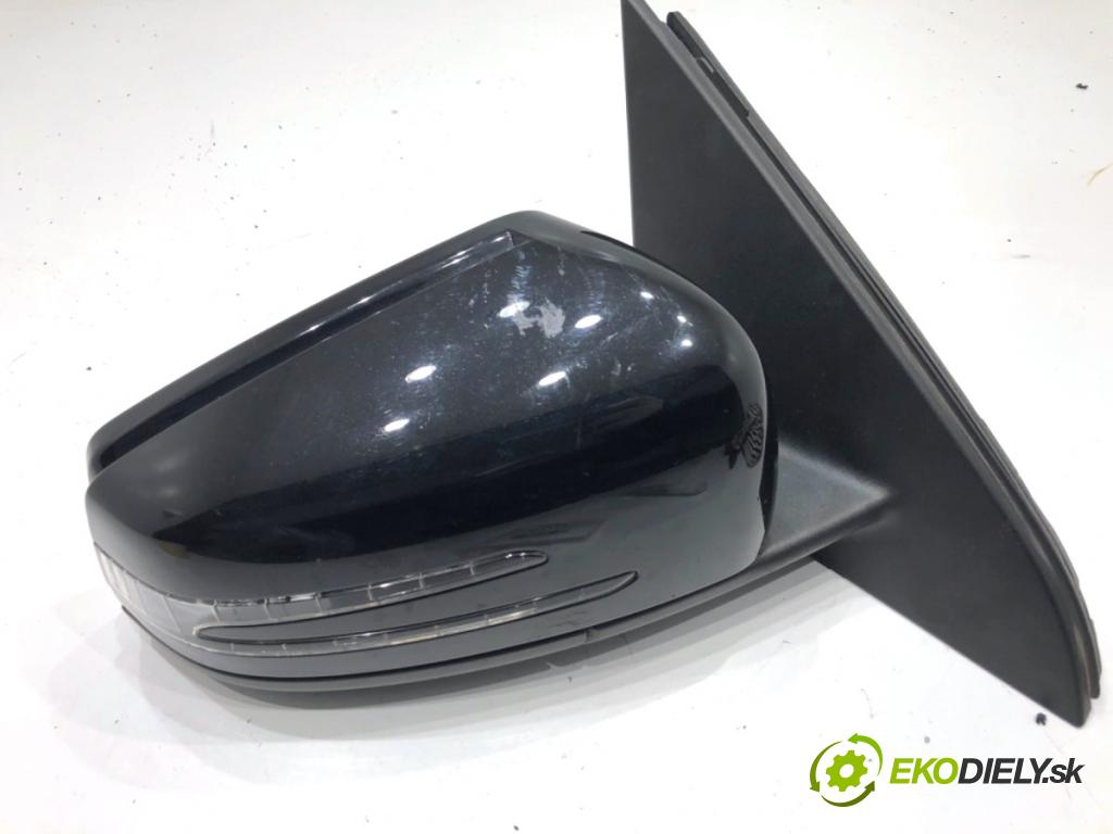 MERCEDES-BENZ W176 liftback 2012 90 kW A 180 (176.042) 1595 Spätné zrkadlo pravy