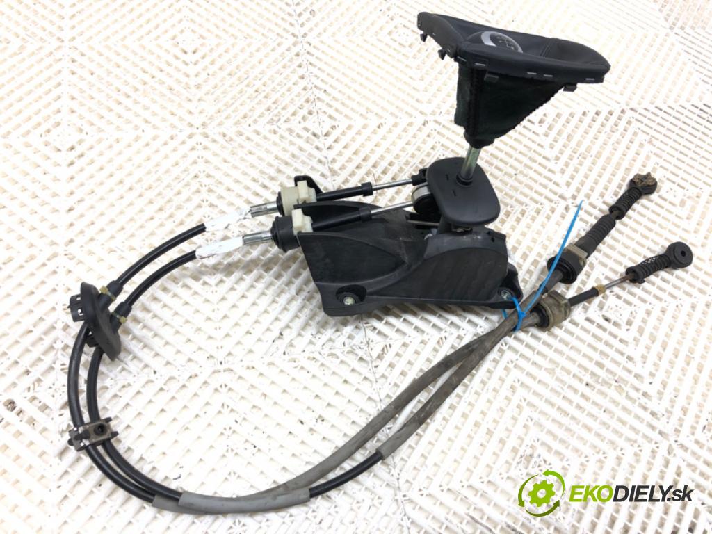 MERCEDES-BENZ W176 liftback 2012 90 kW A 180 (176.042) 1595 Kulisa A1763600209 (Rýchlostná páka (kulisa))