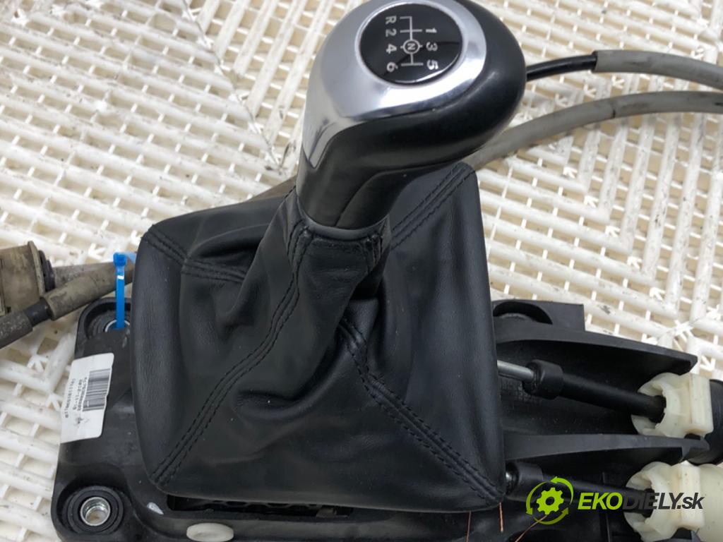 MERCEDES-BENZ W176 liftback 2012 90 kW A 180 (176.042) 1595 Kulisa A1763600209 (Rýchlostná páka (kulisa))