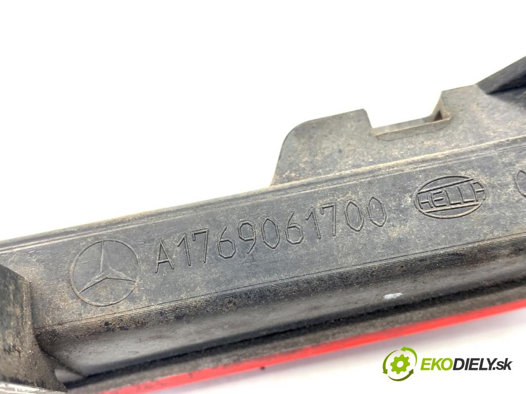 MERCEDES-BENZ W176 liftback 2012 90 kW A 180 (176.042) 1595 světlo brzdových světel A1769061700