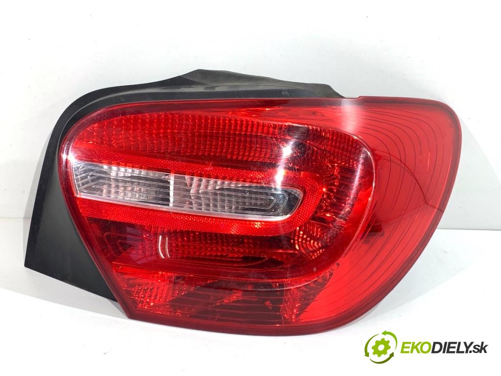 MERCEDES-BENZ W176 liftback 2012 90 kW A 180 (176.042) 1595 světlo pravý zadní část A1769060200