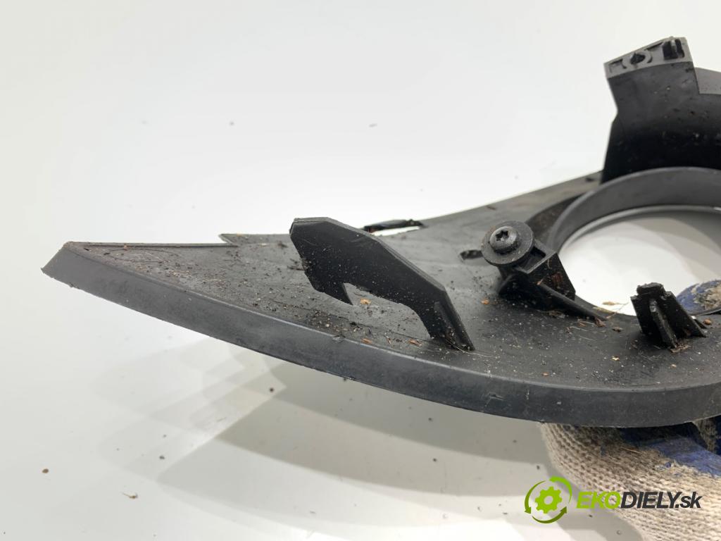 MERCEDES-BENZ W176 liftback 2012 90 kW A 180 (176.042) 1595 mří nárazníka pravý přední část A1768850622