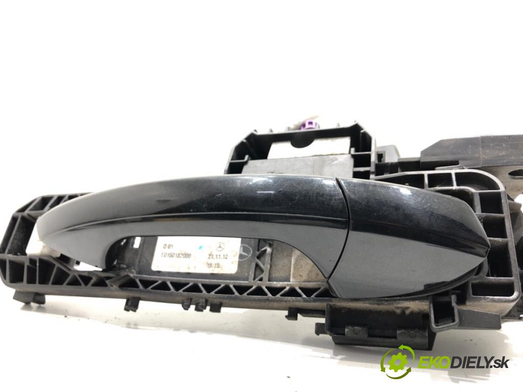 MERCEDES-BENZ W176 liftback 2012 90 kW A 180 (176.042) 1595 klika vnejší pravý přední část A2047601800