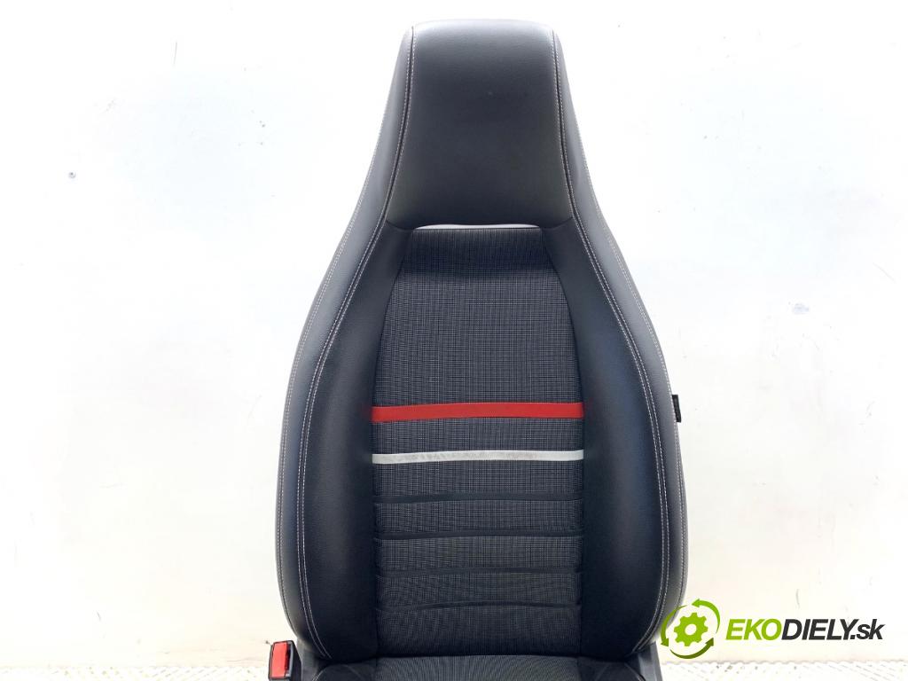 MERCEDES-BENZ W176 liftback 2012 90 kW A 180 (176.042) 1595 sedadlo levý přední část