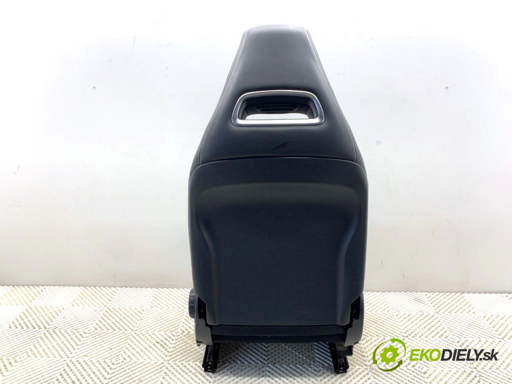 MERCEDES-BENZ W176 liftback 2012 90 kW A 180 (176.042) 1595 sedadlo levý přední část