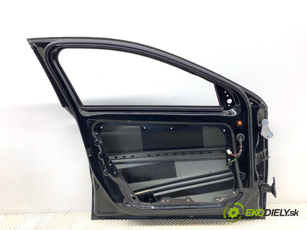MERCEDES-BENZ W176 liftback 2012 90 kW A 180 (176.042) 1595 dveře levý přední část