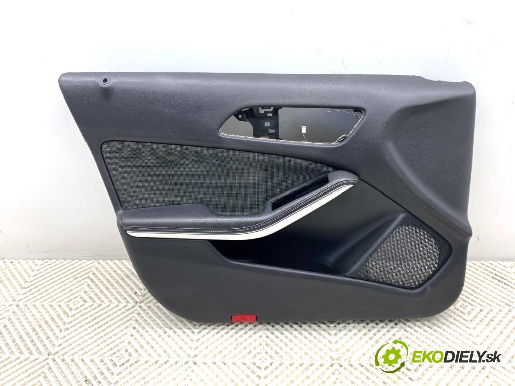 MERCEDES-BENZ W176 liftback 2012 90 kW A 180 (176.042) 1595 čalúnenie Dvere ľavy predný 