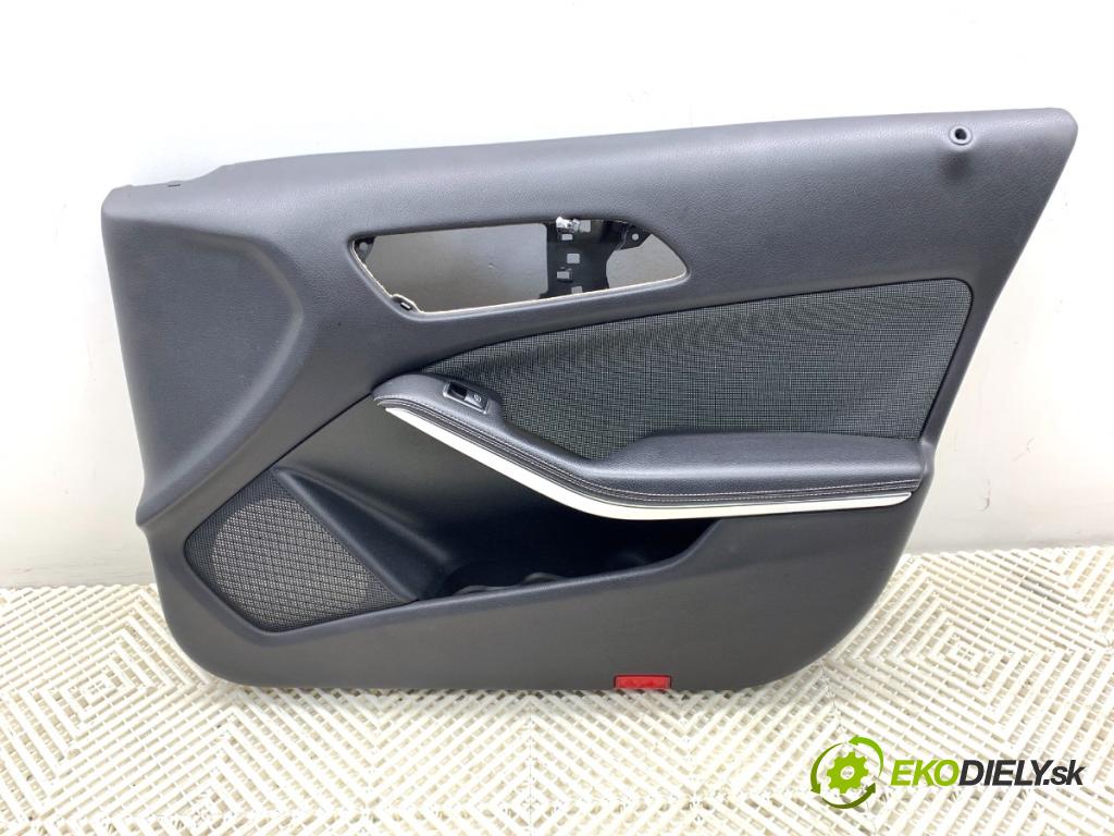MERCEDES-BENZ W176 liftback 2012 90 kW A 180 (176.042) 1595 ča dveře pravý přední část 