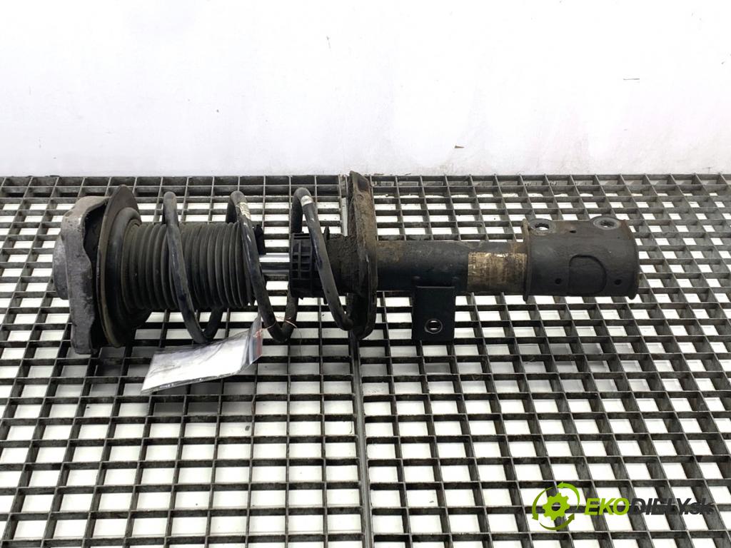 MERCEDES-BENZ W176 liftback 2012 90 kW A 180 (176.042) 1595 Tlmič pravy predný ZE 