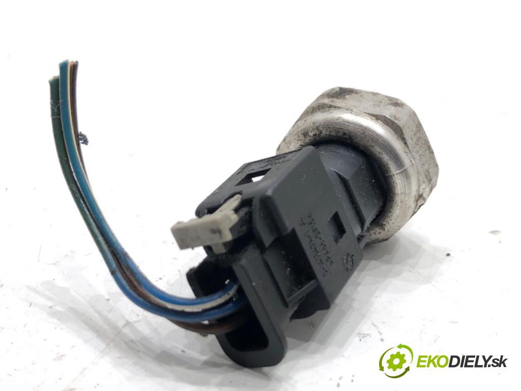 MERCEDES-BENZ W176 liftback 2012 90 kW A 180 (176.042) 1595 Snímač klimatizácie 2110000283 (Snímač klimatizácie)