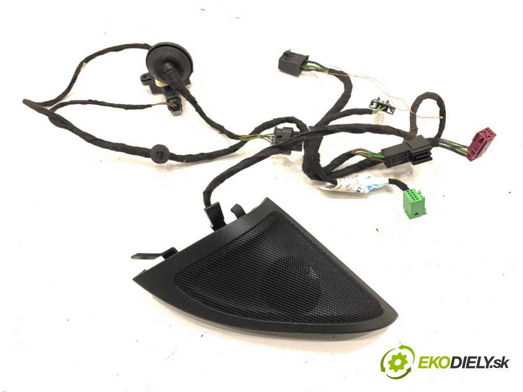 MERCEDES-BENZ W176 liftback 2012 90 kW A 180 (176.042) 1595 káblovačka dveře přední část levý A2465404805