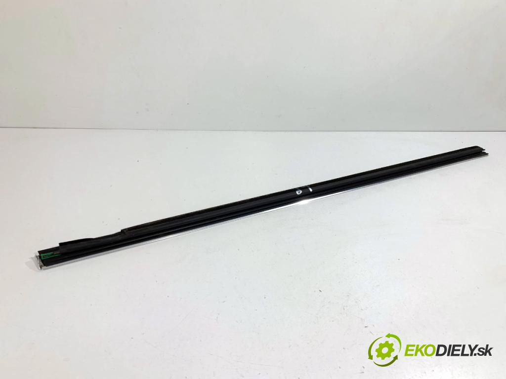 MERCEDES-BENZ W176 liftback 2012 90 kW A 180 (176.042) 1595 lišta Sbírání: přední část levý A1767250082