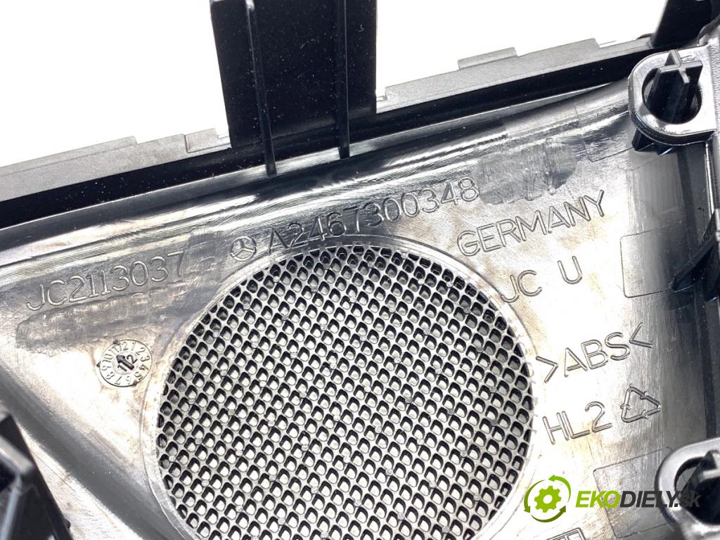 MERCEDES-BENZ W176 liftback 2012 90 kW A 180 (176.042) 1595 klika vnitřní levý zadní část A2467600