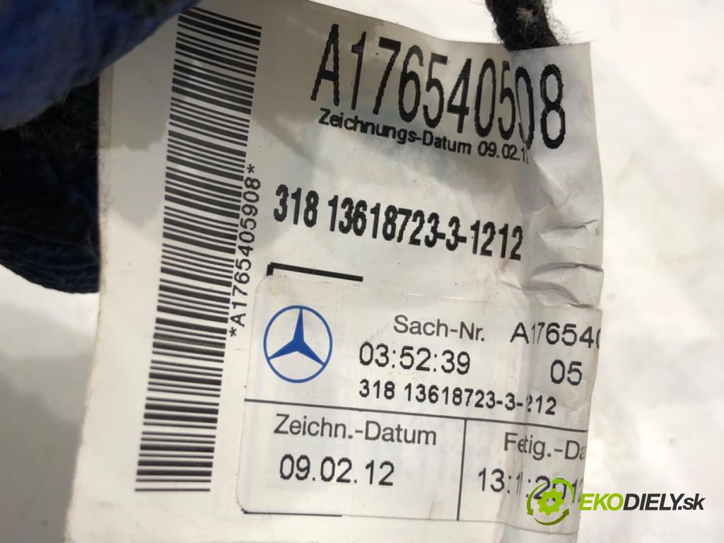 MERCEDES-BENZ W176 liftback 2012 90 kW A 180 (176.042) 1595 káblovačka dveře zadní část pravý A1765405908