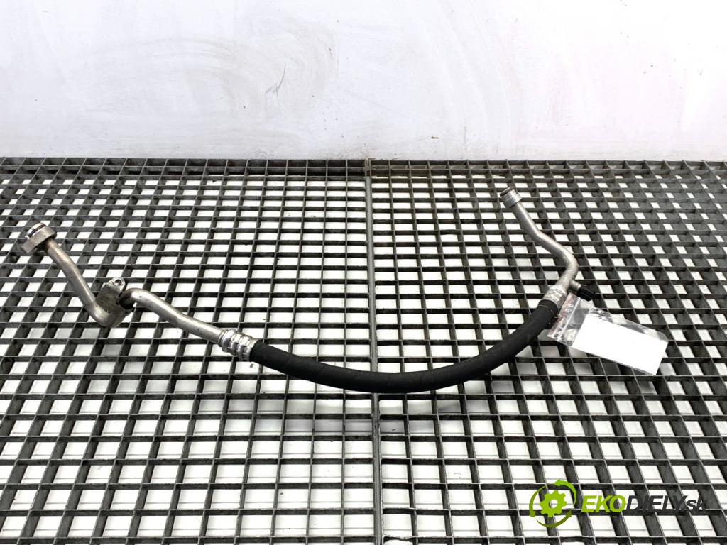 MERCEDES-BENZ W176 liftback 2012 90 kW A 180 (176.042) 1595 rúrka klimatizácie A2468300415 (Rúrka klimatizácie)