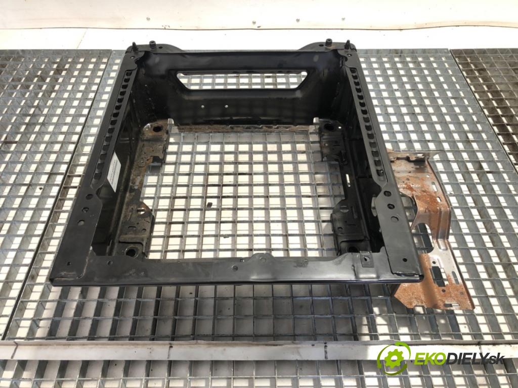 FORD TRANSIT VI Autobus 2019 77 kW 2.0 EcoBlue 1995 Obal sedačky levýho PGK21-63227-AA