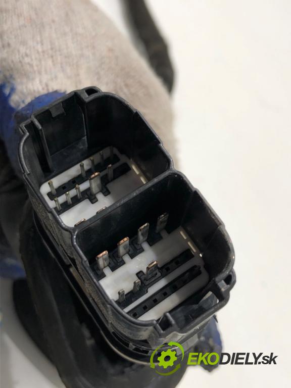 FORD TRANSIT VI Autobus 2019 77 kW 2.0 EcoBlue 1995 káblovačka dveře přední část pravý GK3T-14A631-EDD