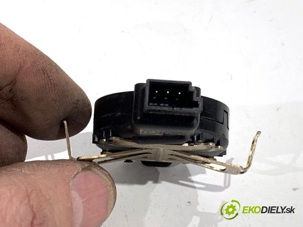 FORD TRANSIT VI Autobus 2019 77 kW 2.0 EcoBlue 1995 Snímač dažďa G3GT-17D547-AD (Snímač dažďa)