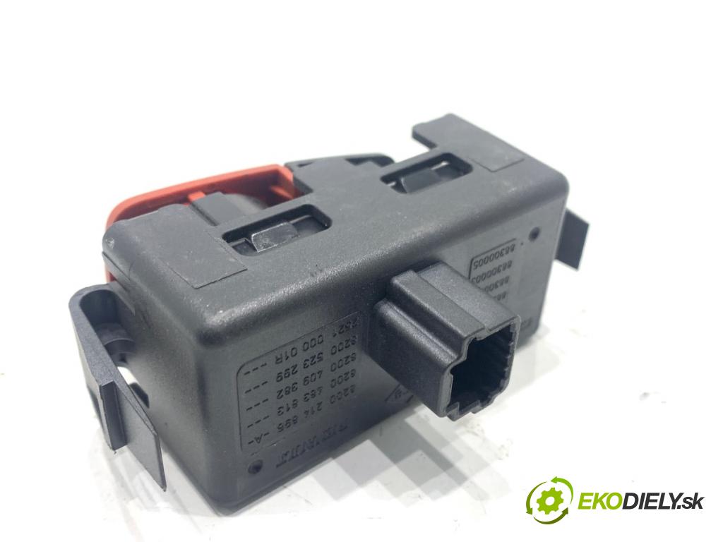 RENAULT GRAND SCENIC III nadwozie wielkoprzestrzenne (MPV) 2011 96 kW 1.4 16V (JZ0F) 1397 přepínač 88300000