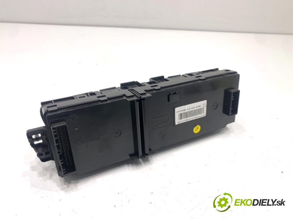 RENAULT GRAND SCENIC III nadwozie wielkoprzestrzenne (MPV) 2011 96 kW 1.4 16V (JZ0F) 1397 Panel ovládania kúrenia 275102769R (Prepínacie páčky pod volantom)